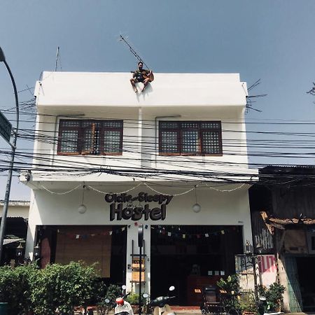 Oldie And Sleepy Hostel Udon Thani Bagian luar foto